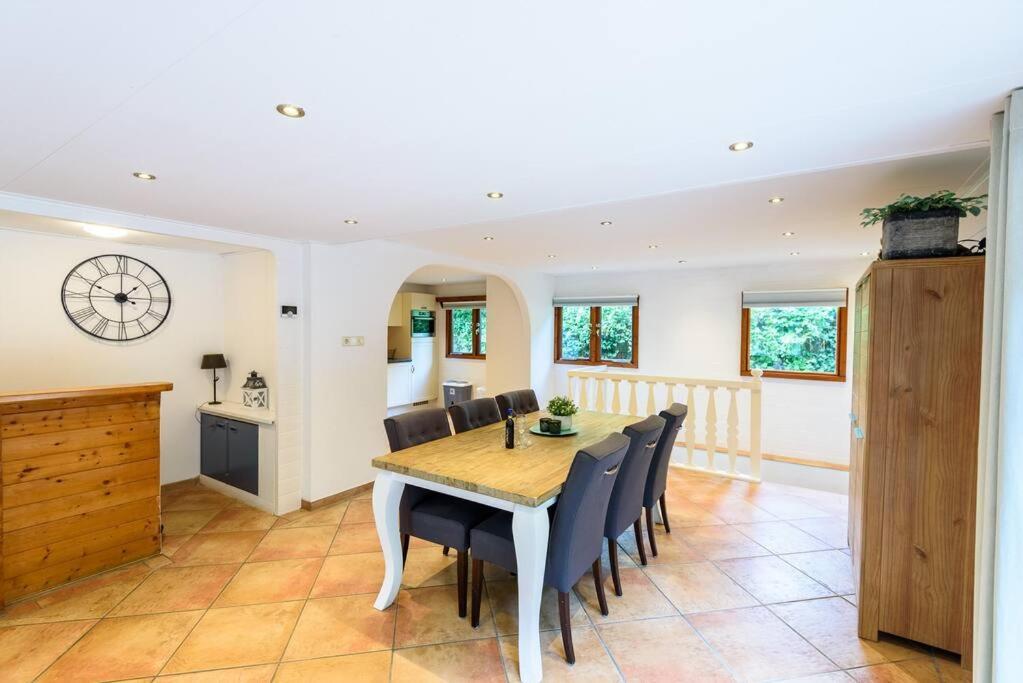 Spacious Wooden Cottage With Infra-Red Sauna At Veluwe Putten Luaran gambar