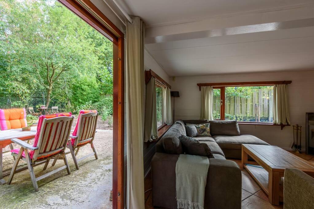 Spacious Wooden Cottage With Infra-Red Sauna At Veluwe Putten Luaran gambar