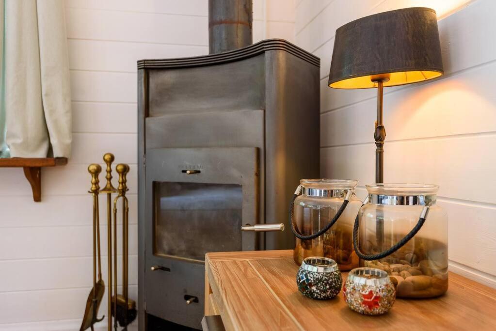 Spacious Wooden Cottage With Infra-Red Sauna At Veluwe Putten Luaran gambar